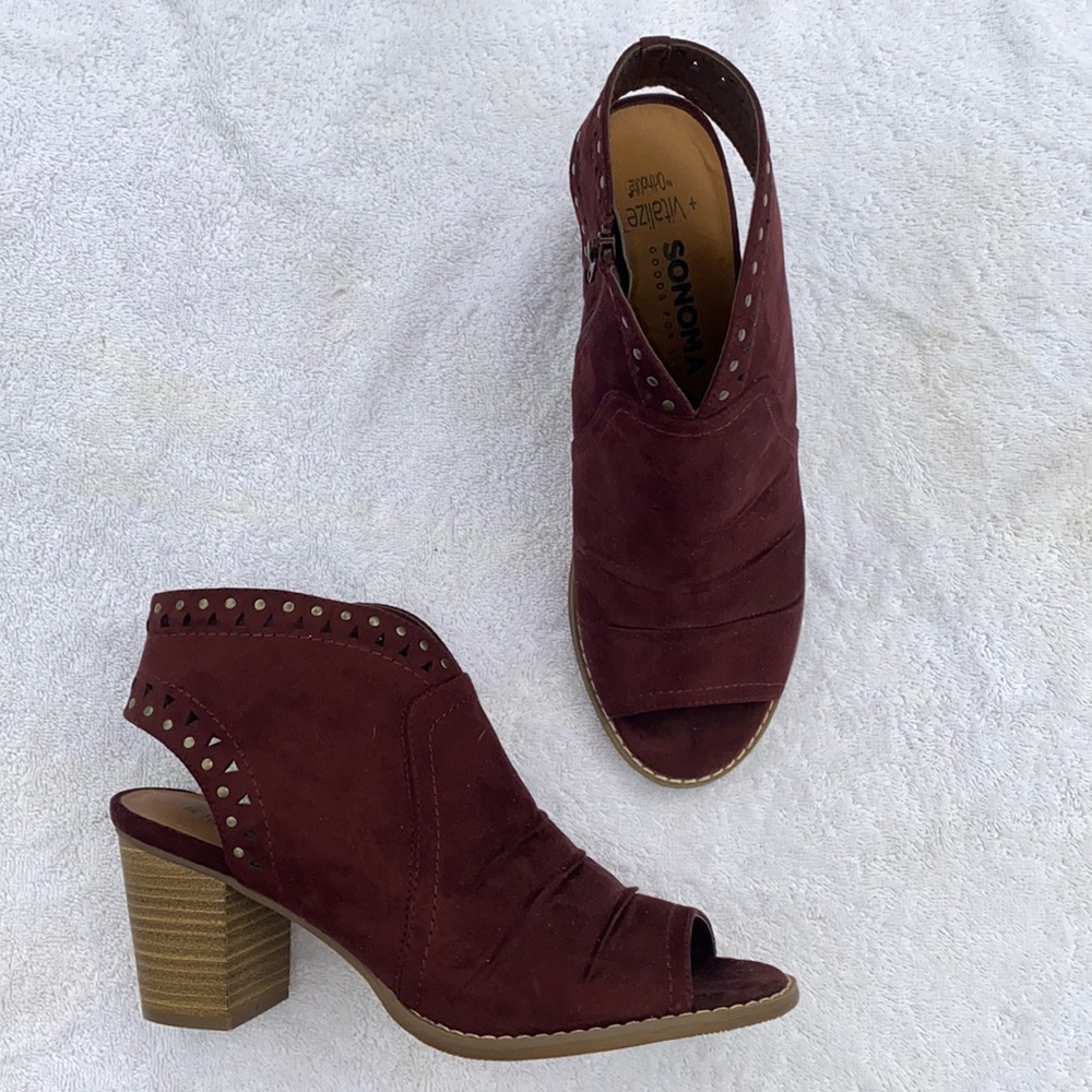 Sonoma burgundy open toed booties size 9